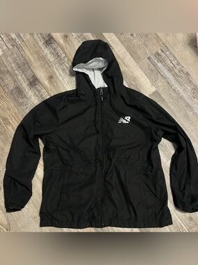 New Balance Windbreaker Jacket Women’s XL Black  Full Zip Hooded Lightweight